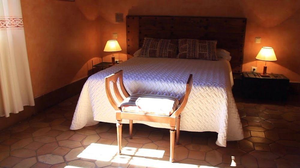 Posada De La Triste Condesa อาเรนัส เด ซานเปโดร ภายนอก รูปภาพ